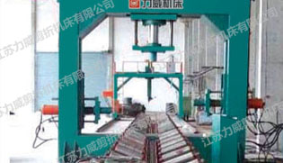 HF160型桿塔專用龍門(mén)合縫機(jī)